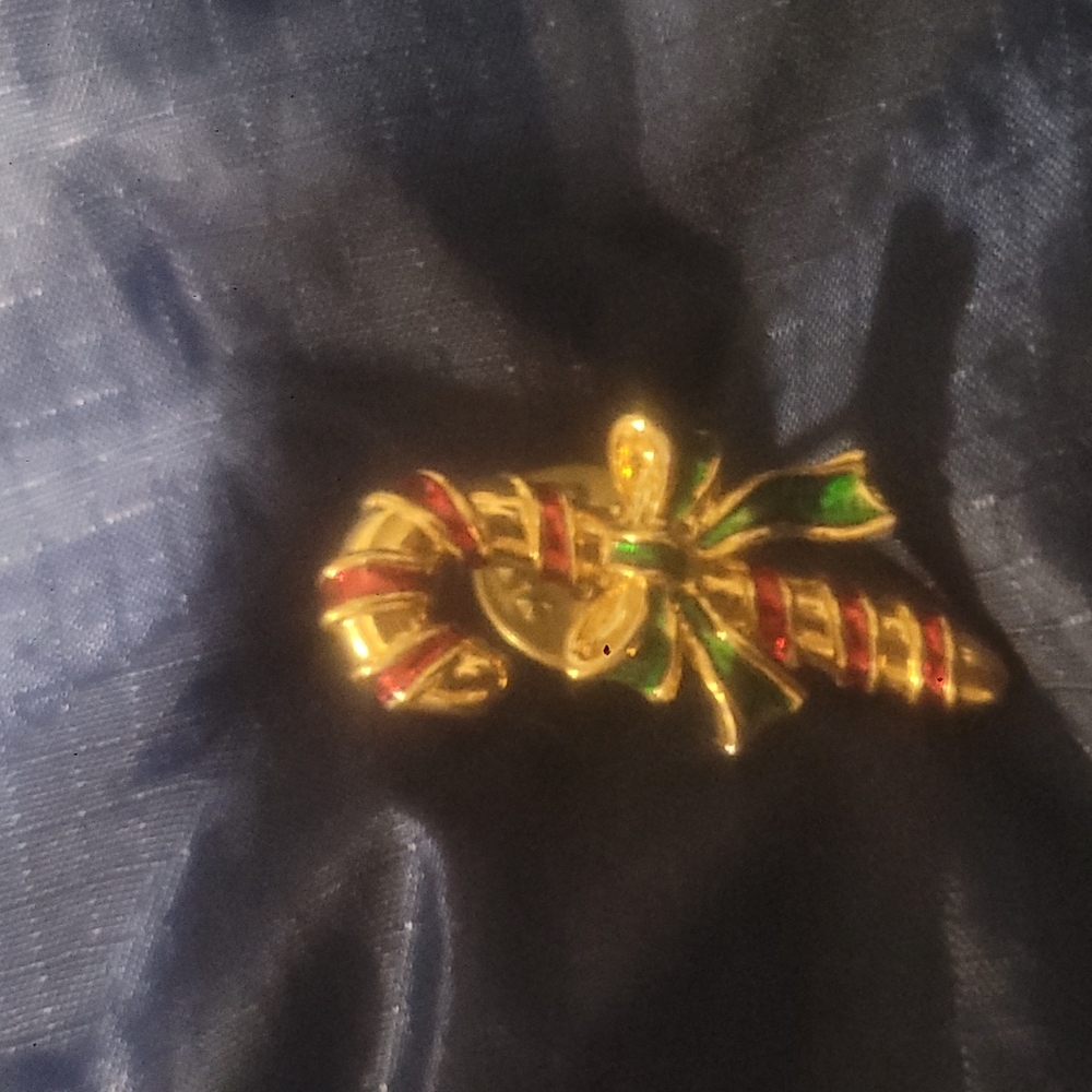 1986 Vintage Avon Candy Cane Pin Christmas Jewelry